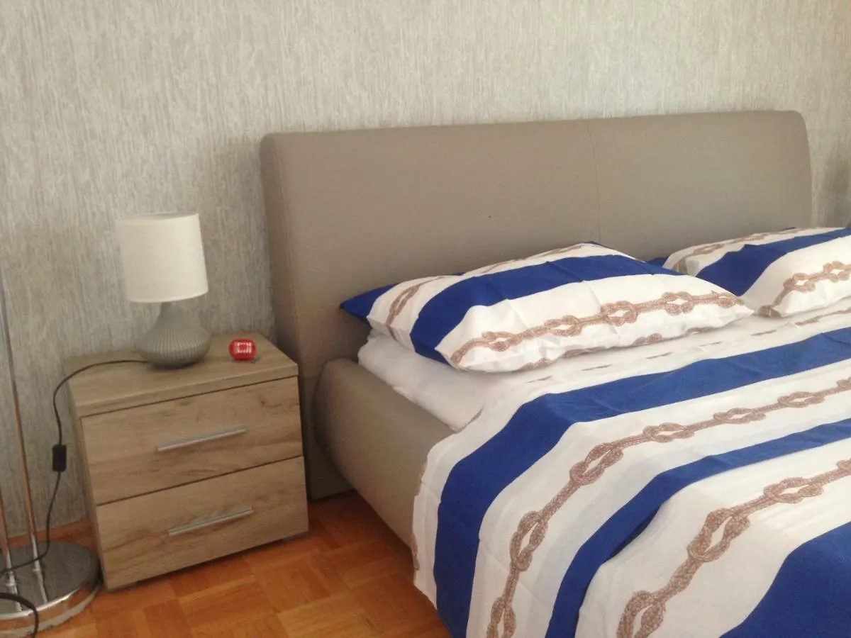 Apartment Gold & Gray Kroatien