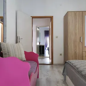 Helena Apartman